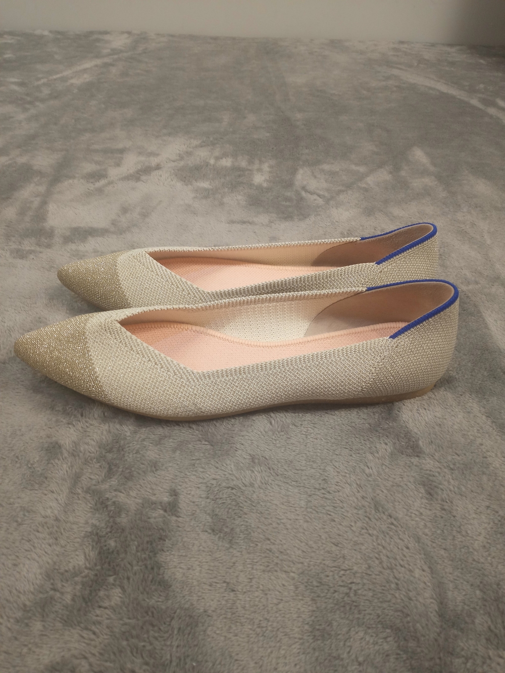 Rothy's Diamond Metallic Point Sparkle Pointed Toe Flat- Gold and Cream Size 7.5 - Picture 2 of 11